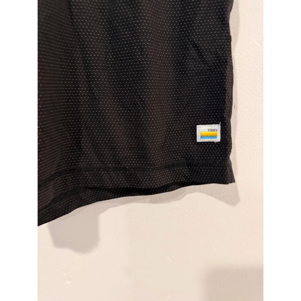 Vuori Cruise Board Shorts Mens Black Micro Dot Swim Trunks Striped Waistband